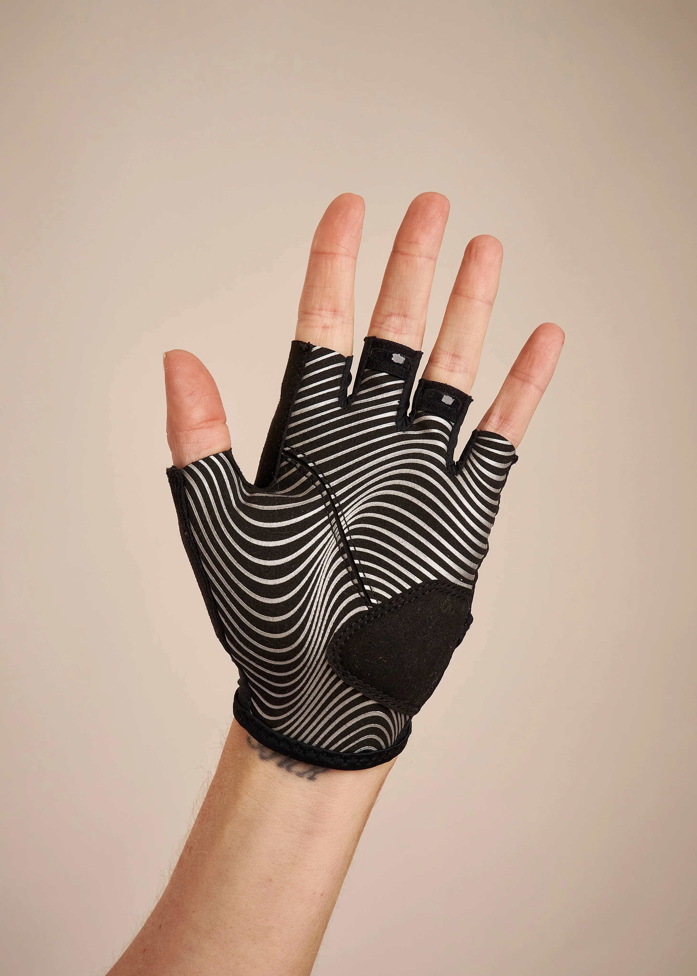 NeoPro Road Gloves Black - Image 3